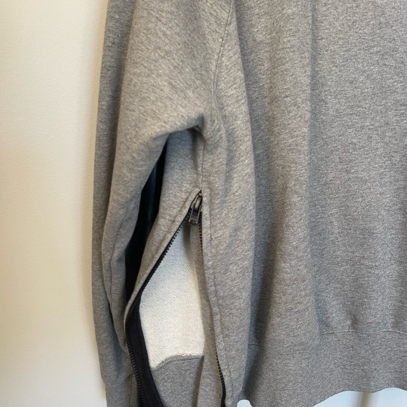 Fear of God Essentials Crewneck - Picture 2 of 5